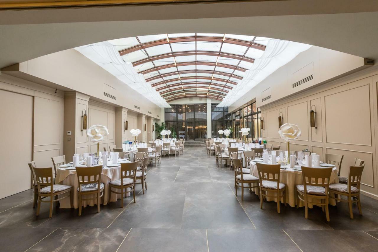 Hotel Opera Plaza Cluj Napoca Bagian luar foto