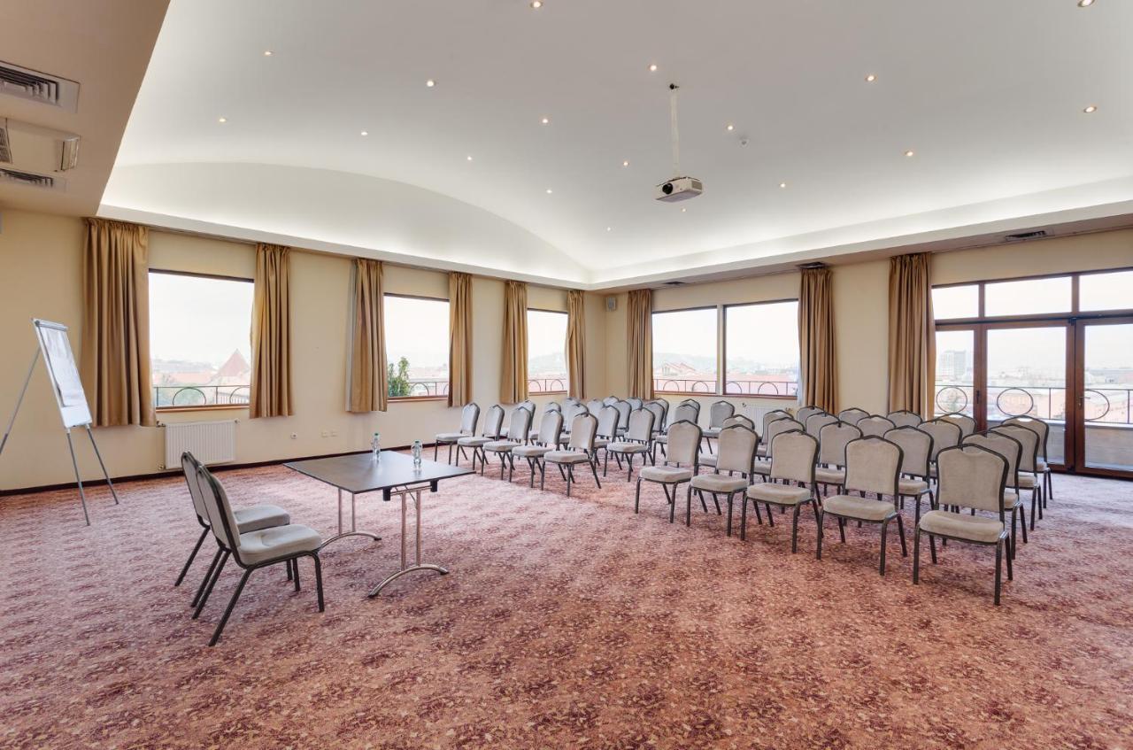 Hotel Opera Plaza Cluj Napoca Bagian luar foto