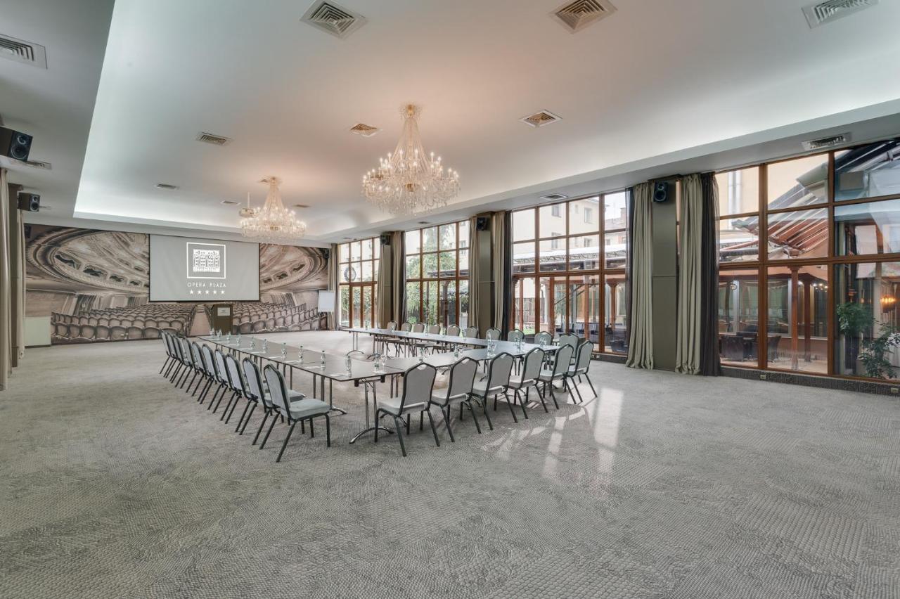 Hotel Opera Plaza Cluj Napoca Bagian luar foto