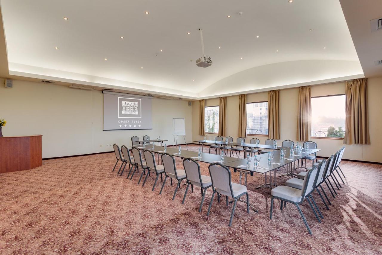 Hotel Opera Plaza Cluj Napoca Bagian luar foto
