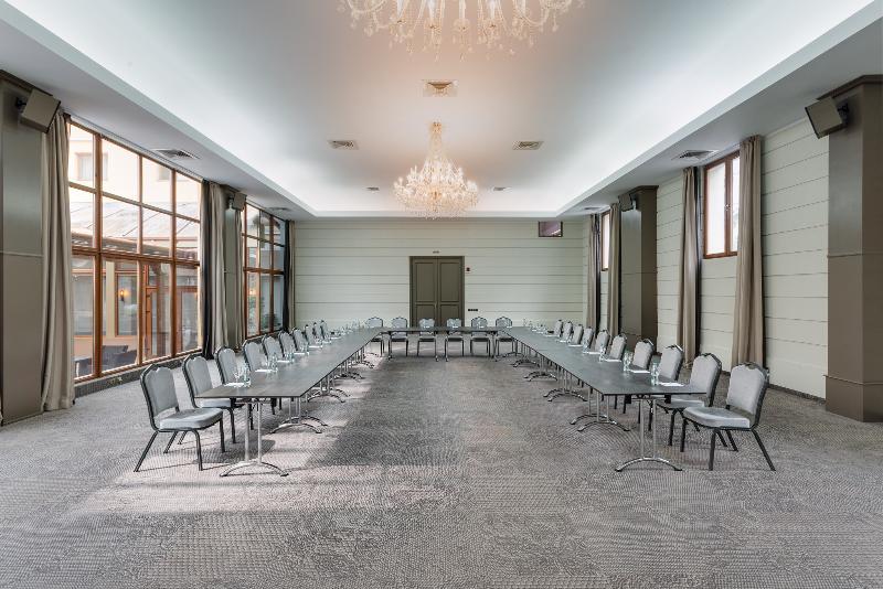 Hotel Opera Plaza Cluj Napoca Bagian luar foto